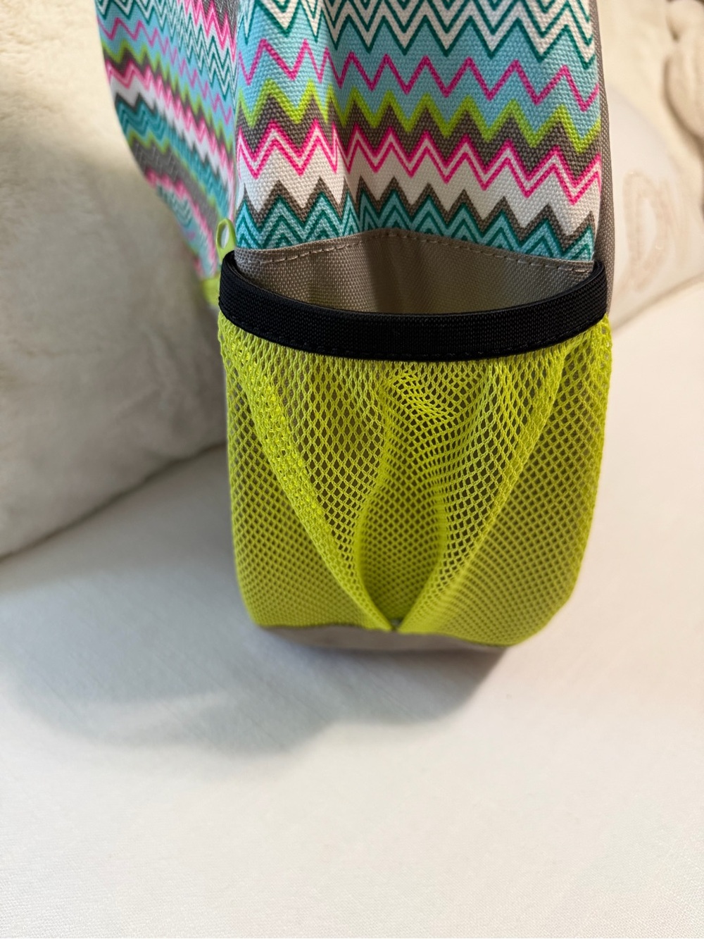 Kavu Paxton Sling Bag with Chevron pattern / signature Rope - Picture 9 of 9